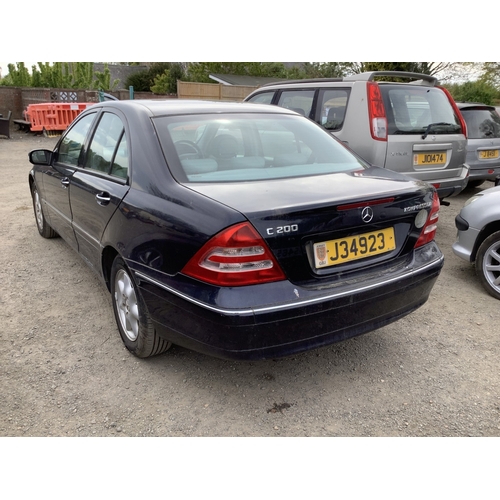 22 - A 2002 Mercedes-Benz C200 Kompressor Elegance 1.8 four door saloon J34923 (petrol/manual), odometer ... 
