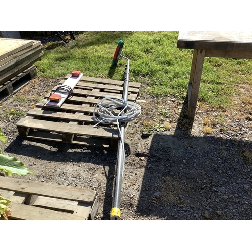 45 - A Telescopic water fed window cleaning pole and brush