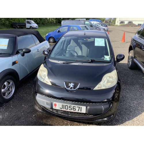 10 - A 2008 Peugeot 107 Urban 1.0 five door hatchback J105671 (petrol/automatic), odometer reading miles ... 