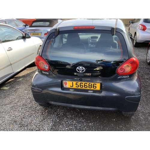 9 - A 2009 Toyota Aygo 1.0 three door hatchback J56686 (petrol/manual), odometer reading 49,727 miles