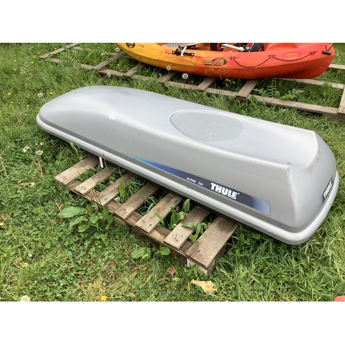91 - A Thule Alpine 700 vehicle roof box - keys with auctioneer