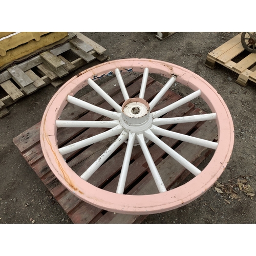 95 - A large vintage cartwheel