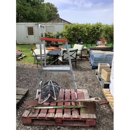 58 - An aluminium folding work platform, a hose and reel together with three hand tools