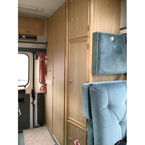 46 - A 1999 Peugeot Boxer 270 2.0 HDi camper van J128325 (petrol/manual), odometer reading 58,381 miles