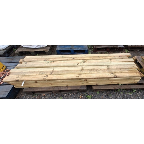 Thirty three lengths of reclaimed serviceable timber (4