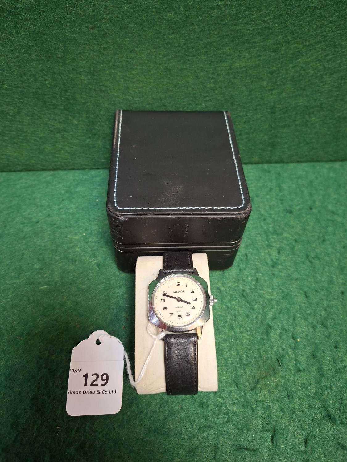 A Sekonda wrist watch