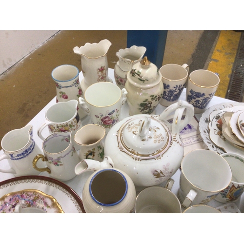 18 - Quantity of collectable pottery including early commemorative ware, Sadler, Crown Ducal, Coalport & ... 