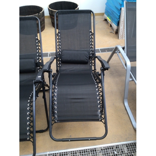 90 - 4 garden sunbed recliners and a sunbed