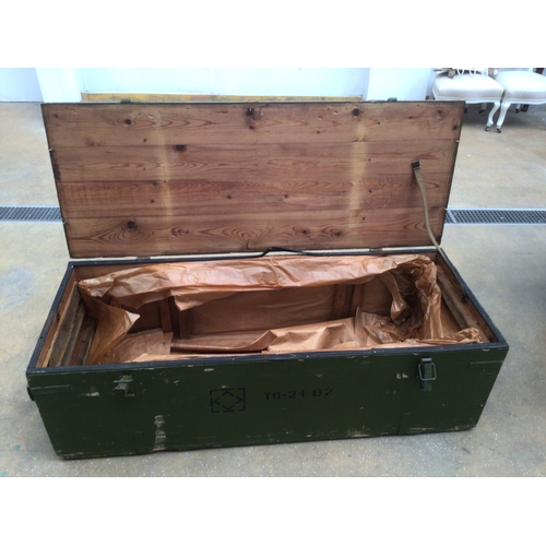 87 - Large pine gun crate