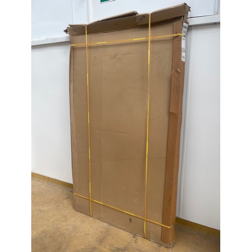 43 - Instinct 8 Wetroom
1200mm Corner Wet Room Panel - 8 mm (Actual Width 1165mm)
V2IN8SP12CB. Includes s... 