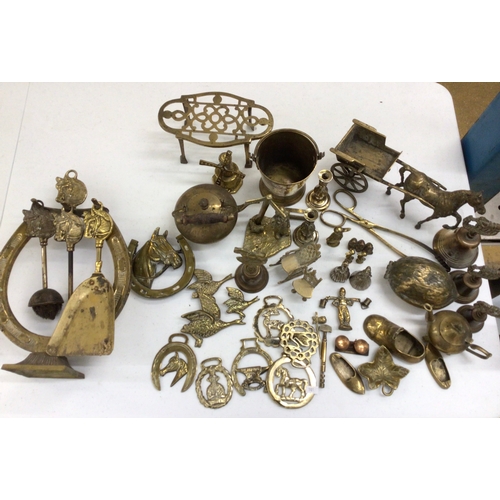 8 - Selection of brassware