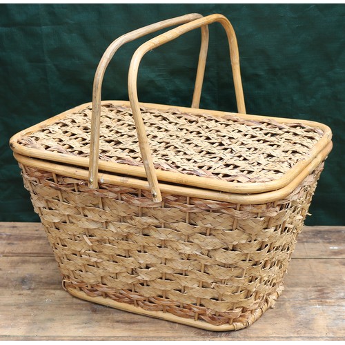 74 - Picnic Hamper