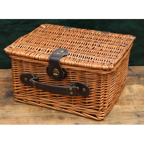 76 - Wicker Lunch Basket