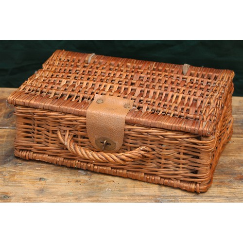 77 - Wicker Lunch Basket