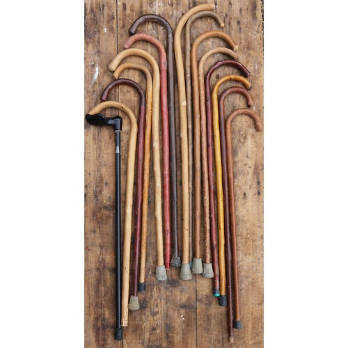 272 - 15 x Walking Sticks