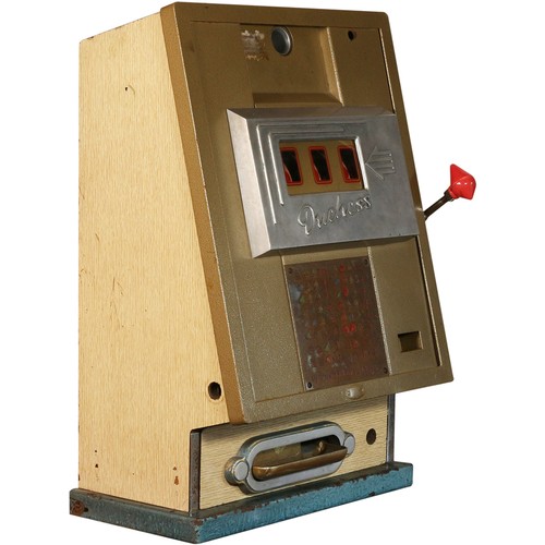 18 - Duchess Coin Operated One Arm Bandit Slot Machinemechanically complete and working.Operating on Old ... 