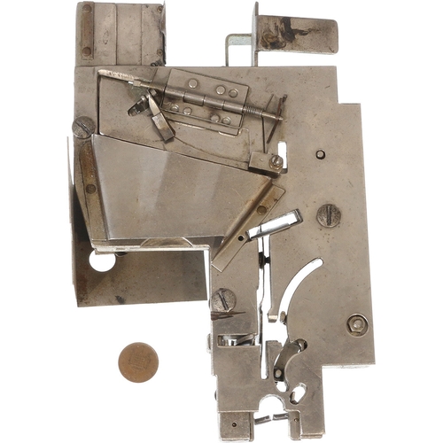 1360 - 1p Bandit Coin Acceptor.
Keywords: vintage penny amusement arcade slot machine one arm bandit 
36185... 