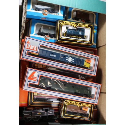 1035 - 26 OO Model Railway by Lima, Airfix, Hornby etc. 2x locomotives - BR Class 52 Co-Co diesel hydraulic... 