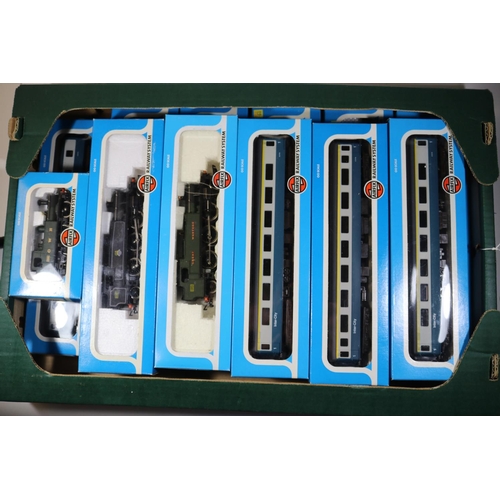 1047 - 12 Airfix OO Model Railway. 3x locomotives - 2x Class 61XX 2-6-2 tank locomotive BR RN6167 and GWR 6... 