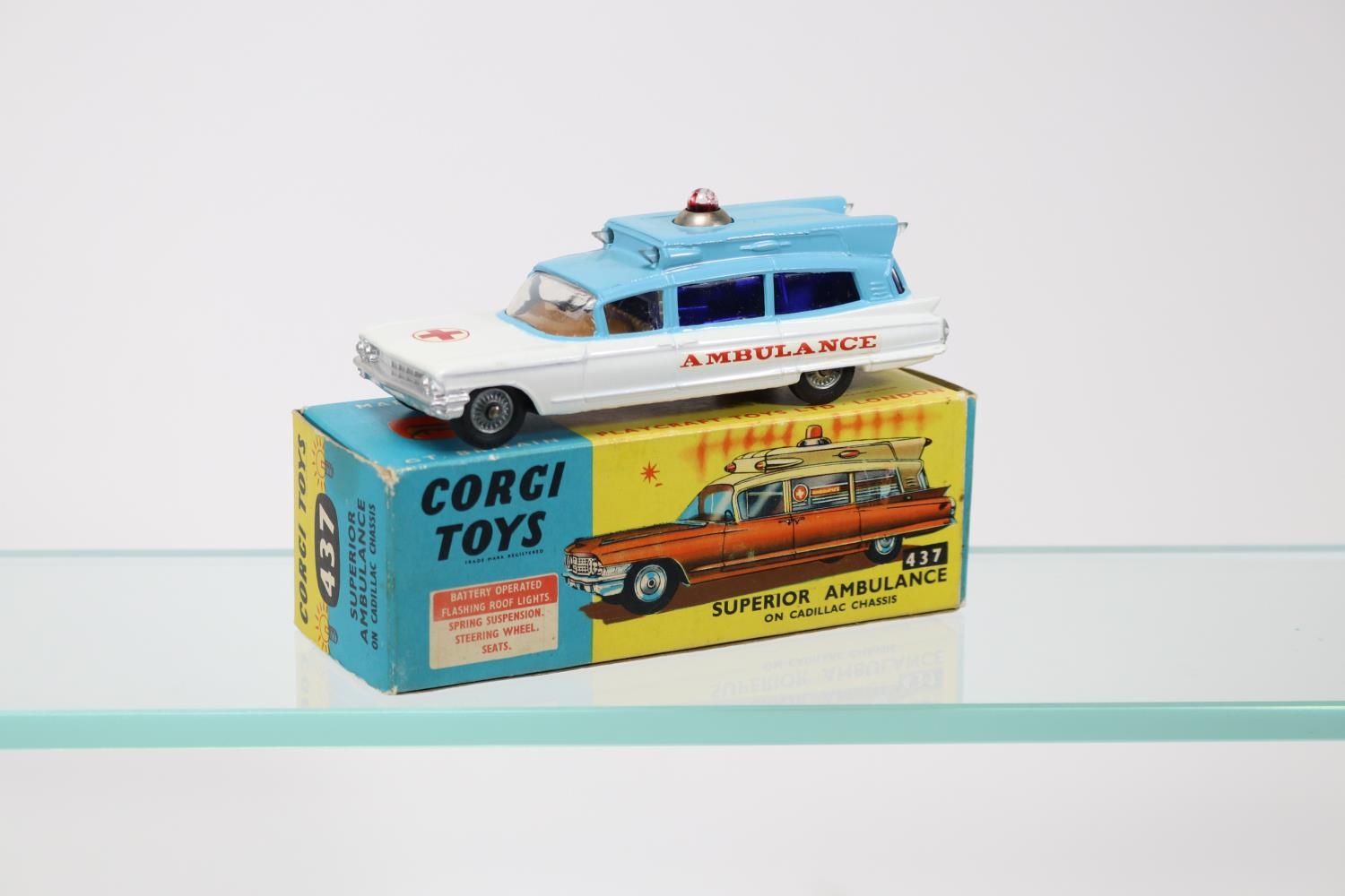 Corgi 437 cheap cadillac superior ambulance