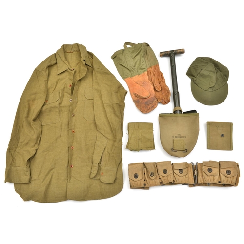 621 - Sundry US uniform, equipment, etc, including: entrenching tool, in canvas cover with belt loop, d 19... 