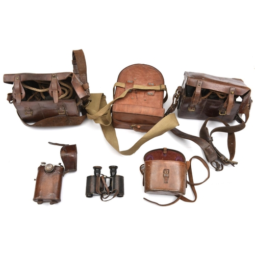 374 - A WWI Carl Zeiss binocular, with individual eyepiece focussing, leather covered body, and black japa... 