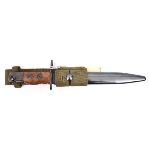 592 - A No 5 Mk II jungle carbine bayonet,  fullered blade marked R.F.1 at forte, wood grips secured by 2 ... 