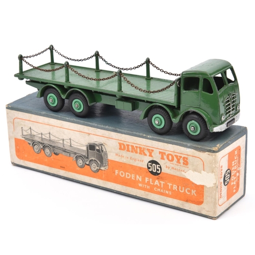 413 - A Dinky Supertoys Foden flat truck with chains (505). An FG 2nd type in dark green with light green ... 