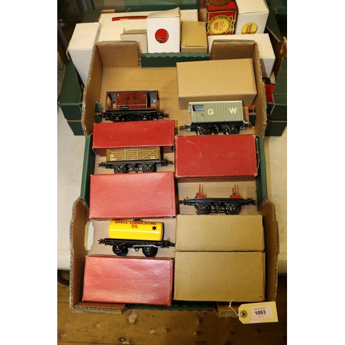 1093 - 8 Hornby O gauge freight wagons. G.W. Goods Brake Van, Lumber Wagon, Wagon with Sheet Rail, Tank Wag... 