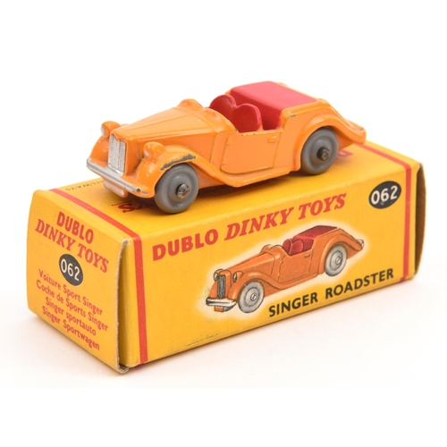 1385 - Dublo Dinky Toys Singer Roadster (062). In orange with red interior and smooth plastic wheels. Boxed... 