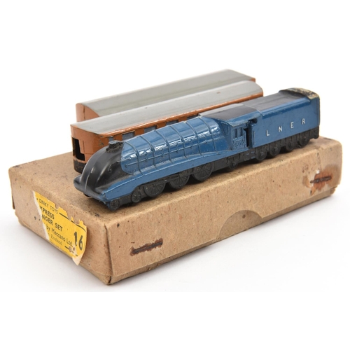 1388 - Dinky Toys Express Passenger Set (16). Comprising an LNER Class A4 locomotive, 2509, and 2x interloc... 