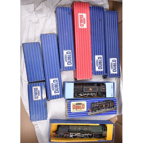 1046 - 8x Hornby Dublo 3-rail railway items. Including a BR Coronation Class 4-6-2, Duchess of Montrose, in... 