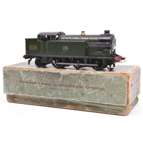 1055 - A Hornby Dublo pre-war 3-rail GWR Class N2 0-6-2T locomotive (EDL7). 6699, in dark green livery with... 