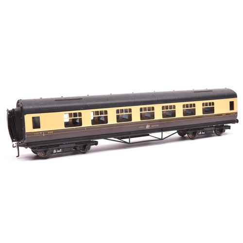 1076 - An O Gauge Exley K5 type GWR Full First corridor coach. 8888, in Chocolate and Cream livery. GC-VGC,... 