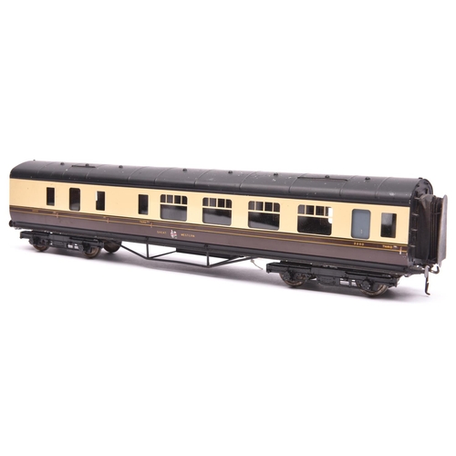 1077 - An O Gauge Exley K5 type GWR Brake Third corridor coach. 2200, in Chocolate and Cream livery. GC-VGC... 