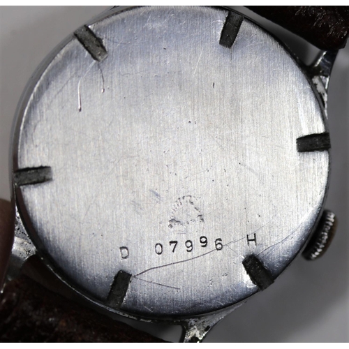 173 - DH marked Helma wristwatch. Serial D 07996 H. Plated case (refinished), 32mm without crown. Fixed ba... 