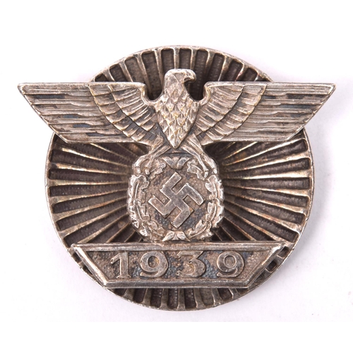 186 - A 1939 bar to the 1914 Iron Cross 1st class, with fluted screw back fixing. GC