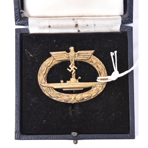 192 - A Third Reich U boat badge,  by Frank & Reif, in its box with gilt impressed lid. GC