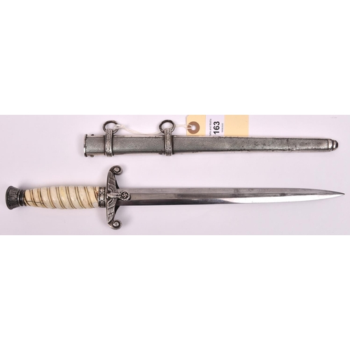 163 - A Third Reich Army officer's dagger, by Gustav Spitzer, Solingen, the hilt having silver plated nick... 