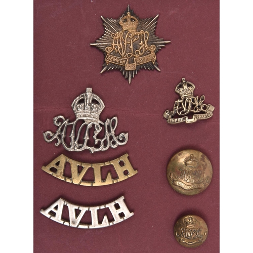 206 - Assam Valley Light Horse: bi-metal cap badge, collar (one lug missing), puggaree badge with pin, pai... 