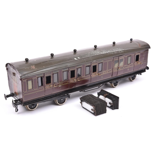 114 - A Gauge One railway Bing 1921 GWR Brake Third corridor compartment coach with opening doors. 132, in... 