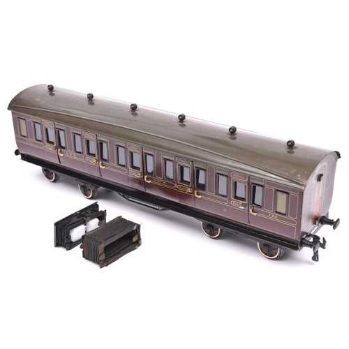 115 - A Gauge One railway Bing 1921 GWR Full First corridor compartment coach with opening doors. 132, in ... 