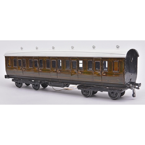 119 - A Bing Gauge One Southern Railway passenger coach. A bogie first class side-corridor coach, with thr... 