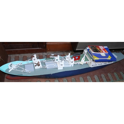 72 - 3 radio controlled Ships, one to be completed. A Harbour Launch 'Samson'. Length: 90cm. A plastic an... 