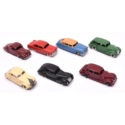 375 - 7 well restored Dinky Toys American Cars.  Chrysler Airflow in cream. 4 39 Series- Buick in maroon, ... 