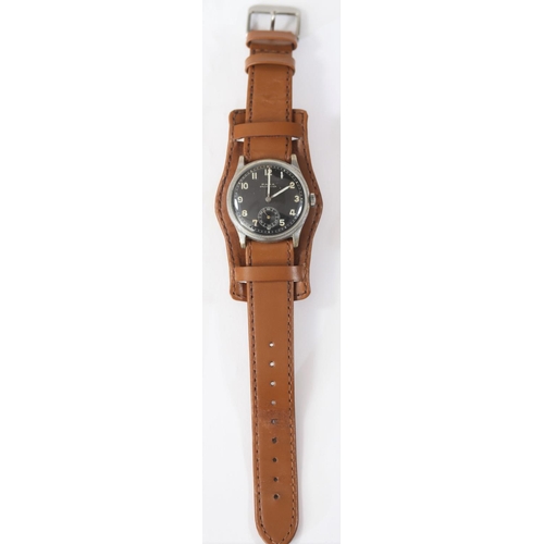 86 - DH marked Para wristwatch. Serial D8514H. Plated case, brushed finish, some plating loss, 35mm witho... 