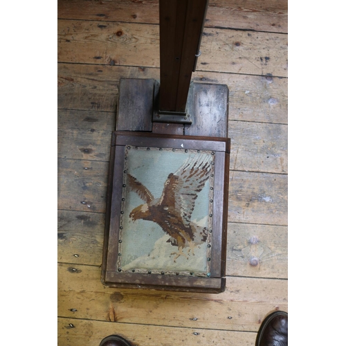 59 - A set of late 19th Century Victorian weighing scales by W&T Avery, Birmingham Ltd. In brass and magh... 