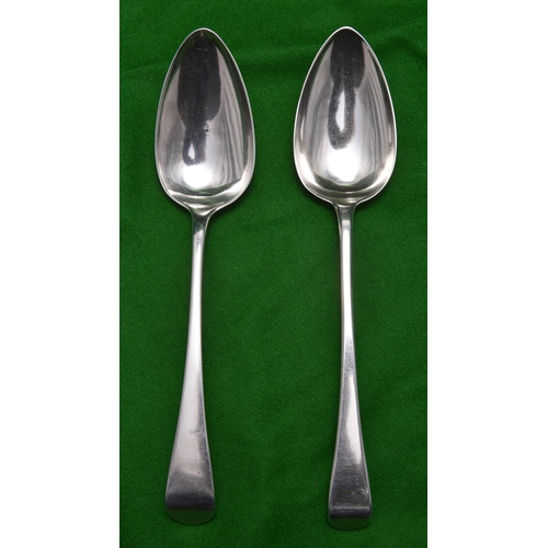 22 - 2x Georgian silver tablespoons. Hallmarked London 1801, 'RC' possibly for Richard Crossley and the o... 