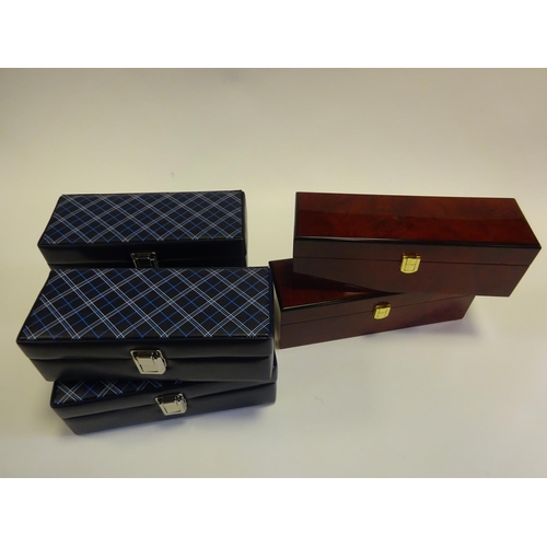 70 - 6x watch collector's storage boxes. 2x cases in wood and 4x cases in blue faux leather. All with cap... 