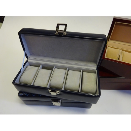 70 - 6x watch collector's storage boxes. 2x cases in wood and 4x cases in blue faux leather. All with cap... 